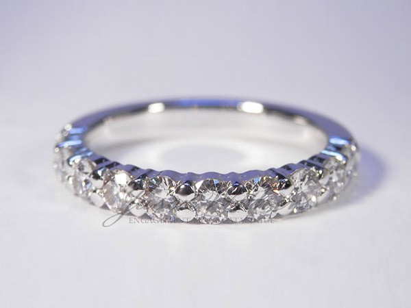 Wedding Ring in 18K White Gold Wedding Ring in 18K White Gold